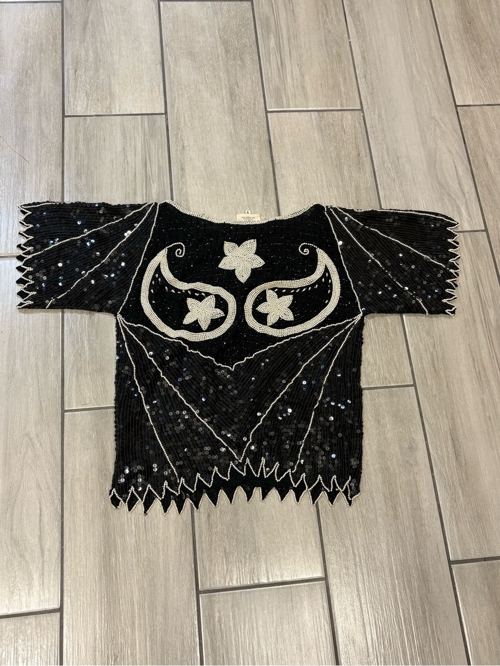 Sweelo top beautiful piece 
Size small